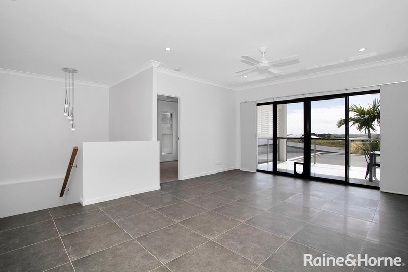 Photo - 20 Douglas Crescent, Rural View QLD 4740 - Image 11