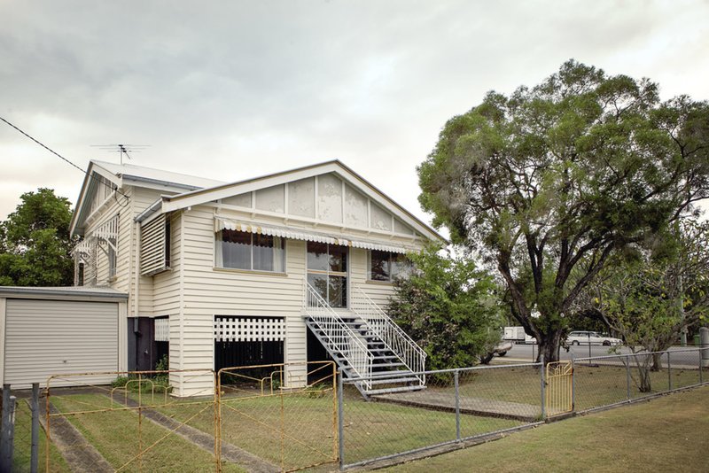 Photo - 20 Downs Street, North Ipswich QLD 4305 - Image 3