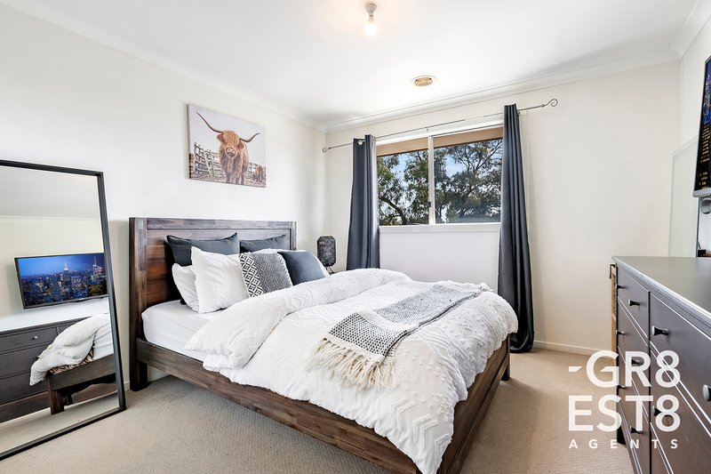 Photo - 20 Dunferline Crescent, Cranbourne VIC 3977 - Image 21