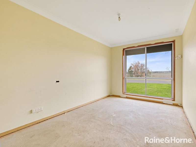 Photo - 20 Duramana Road, Eglinton NSW 2795 - Image 7