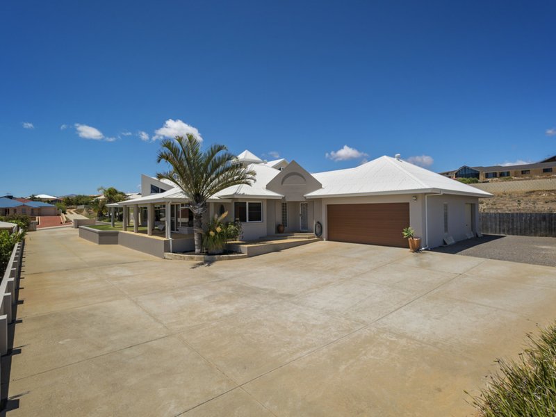 Photo - 20 Eakins Crescent, Wandina WA 6530 - Image 14