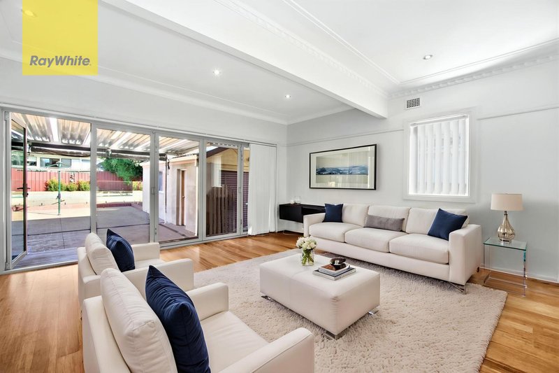Photo - 20 Earls Avenue, Riverwood NSW 2210 - Image 2