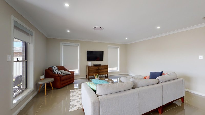 Photo - 20 Ebor Way, Dubbo NSW 2830 - Image 4