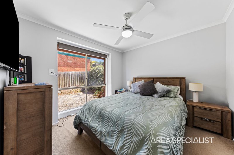 Photo - 20 Edan Court, Pakenham VIC 3810 - Image 5