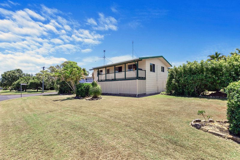 Photo - 20 Eden Way, Point Vernon QLD 4655 - Image 3