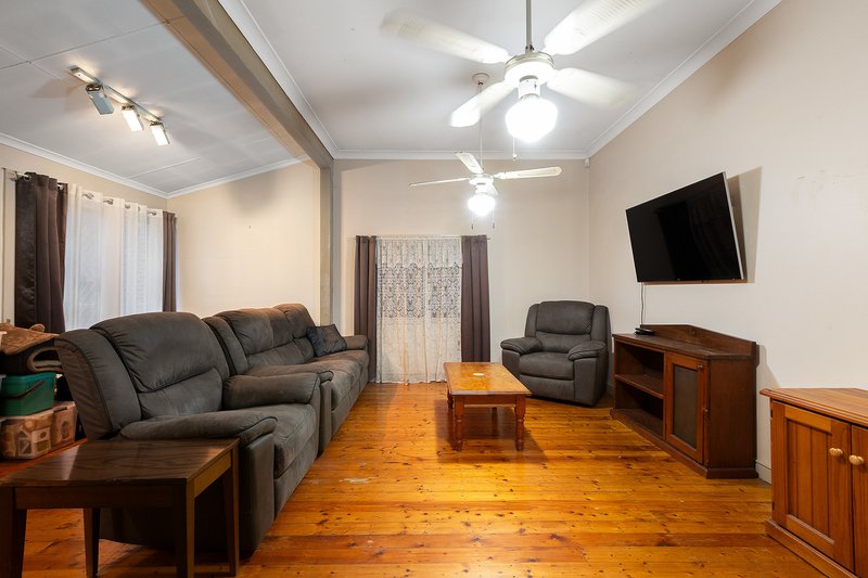 Photo - 20 Edgeware Road, Prospect NSW 2148 - Image 3