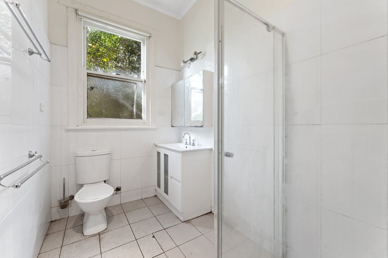 Photo - 20 Edwards Street, Burwood VIC 3125 - Image 11