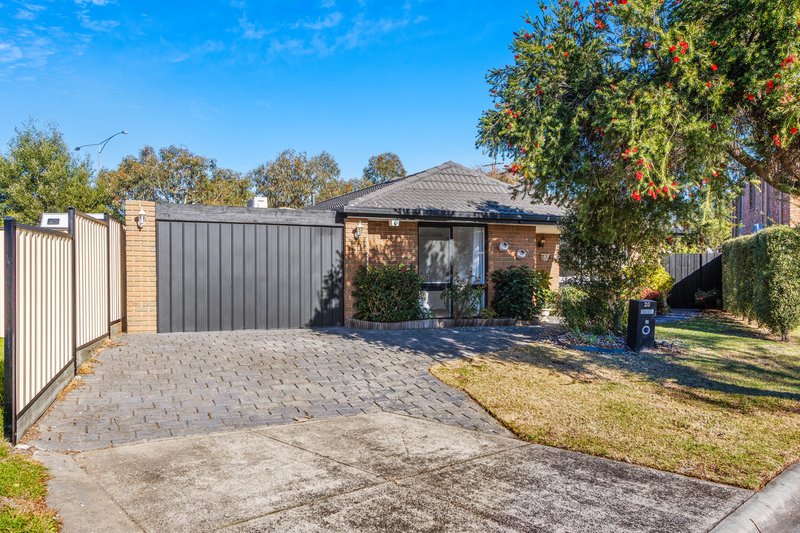 Photo - 20 Elda Court, Cranbourne North VIC 3977 - Image 1