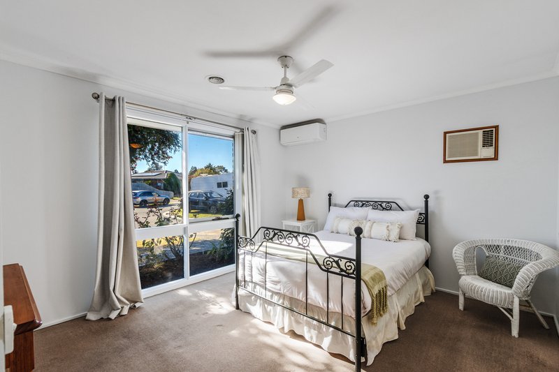 Photo - 20 Elda Court, Cranbourne North VIC 3977 - Image 2