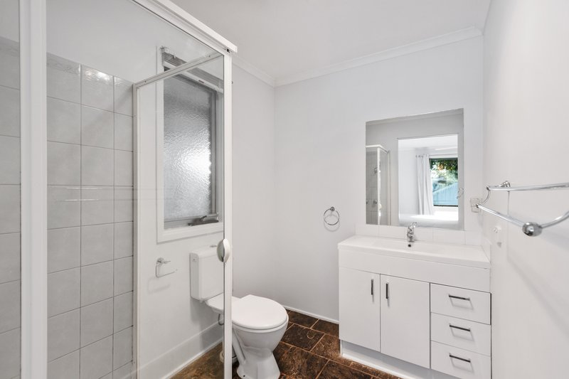 Photo - 20 Elda Court, Cranbourne North VIC 3977 - Image 4