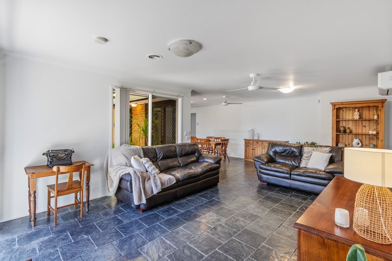 Photo - 20 Elda Court, Cranbourne North VIC 3977 - Image 13