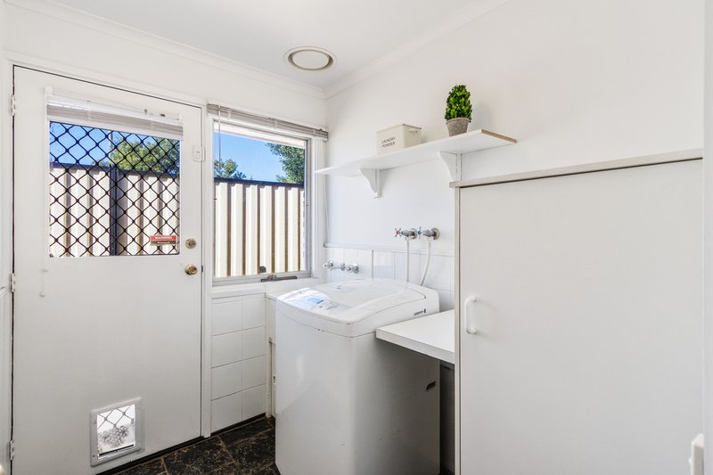 Photo - 20 Elda Court, Cranbourne North VIC 3977 - Image 17