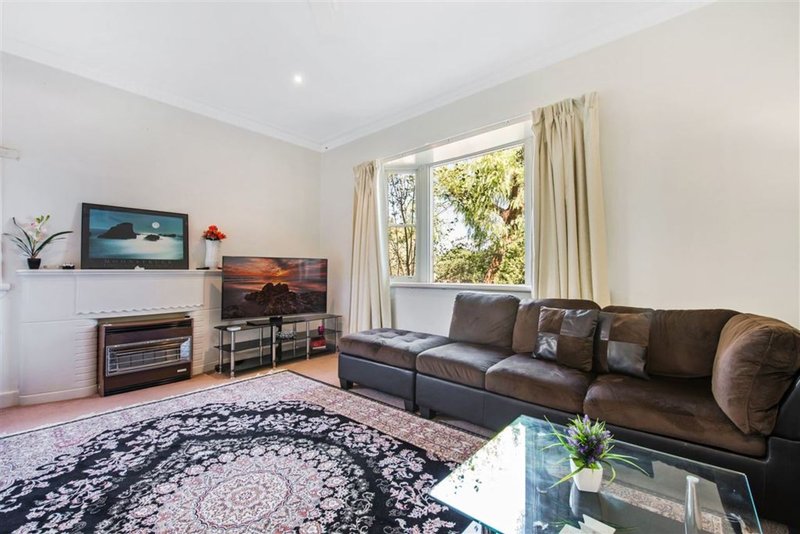 Photo - 20 Elderslie Terrace, Newtown VIC 3220 - Image 3