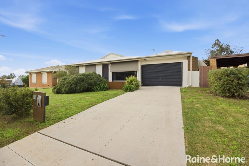 Photo - 20 Elizabeth Avenue, Forest Hill NSW 2651 - Image 1