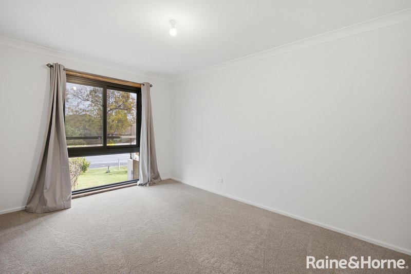 Photo - 20 Elizabeth Avenue, Forest Hill NSW 2651 - Image 10