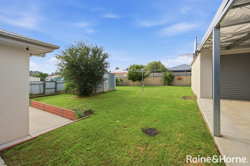 Photo - 20 Elizabeth Avenue, Forest Hill NSW 2651 - Image 15