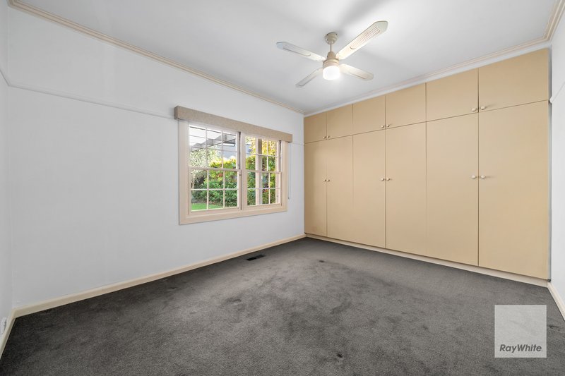 Photo - 20 Elwood Street, Surrey Hills VIC 3127 - Image 4