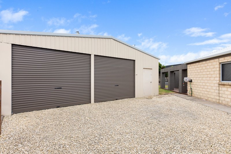 Photo - 20 Emerald Drive, Mount Gambier SA 5290 - Image 18