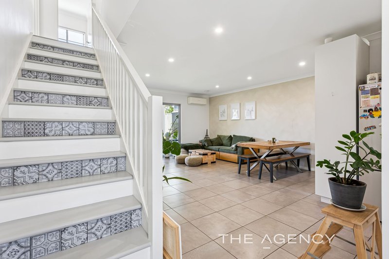 Photo - 20 Emily Loop, Madeley WA 6065 - Image 2