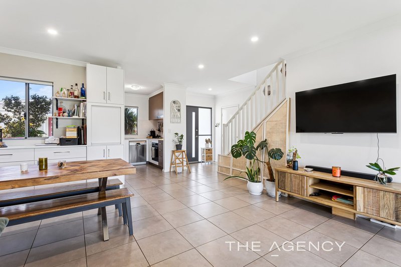 Photo - 20 Emily Loop, Madeley WA 6065 - Image 5