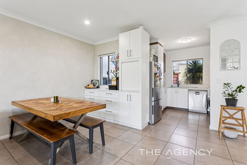 Photo - 20 Emily Loop, Madeley WA 6065 - Image 6