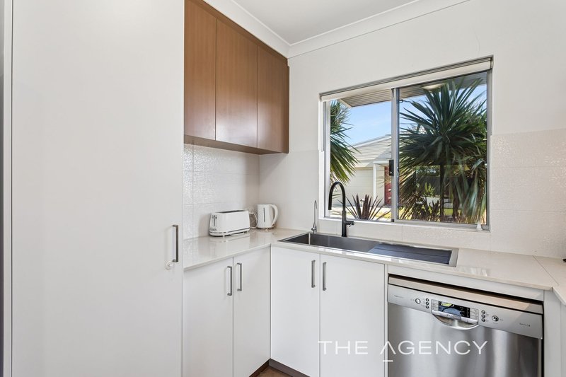 Photo - 20 Emily Loop, Madeley WA 6065 - Image 8