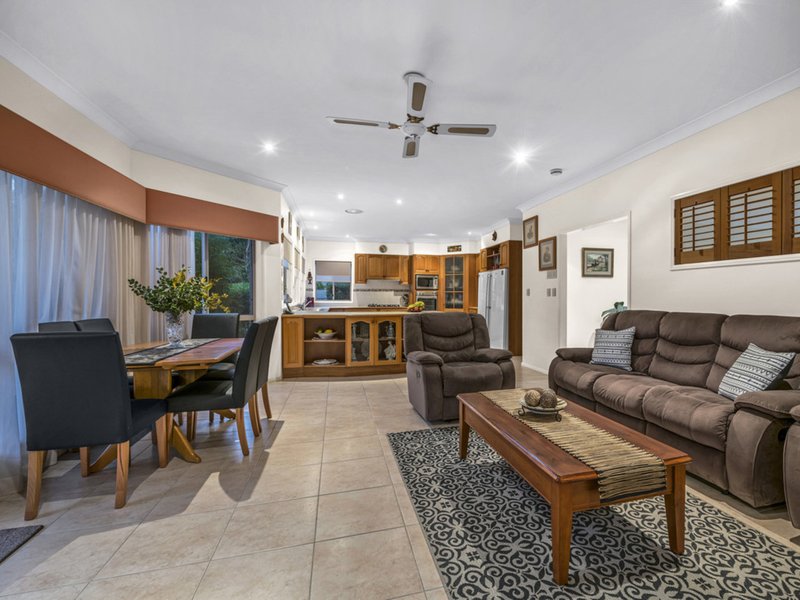 Photo - 20 Endell Street, Bridgeman Downs QLD 4035 - Image 11