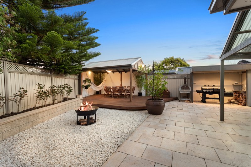 Photo - 20 Epsom Avenue, Epping VIC 3076 - Image 15