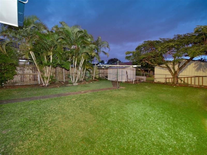 Photo - 20 Ettarre St , Bracken Ridge QLD 4017 - Image 3