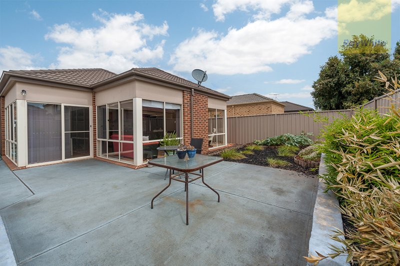 Photo - 20 Explorers Place, Craigieburn VIC 3064 - Image 8