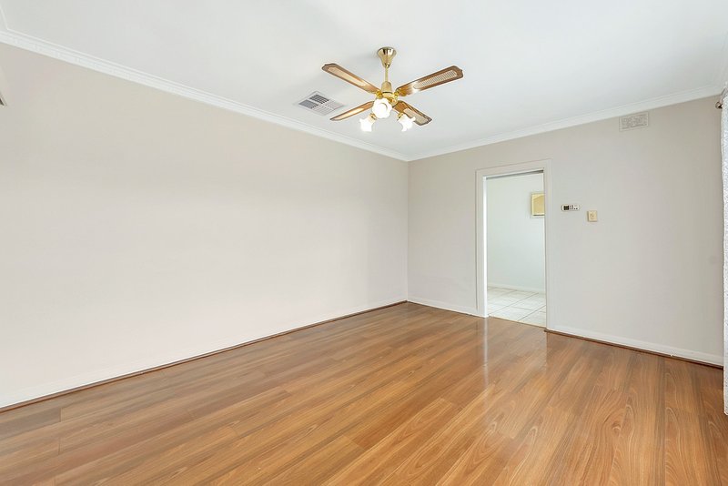 Photo - 20 Fay Crescent, Salisbury North SA 5108 - Image 4