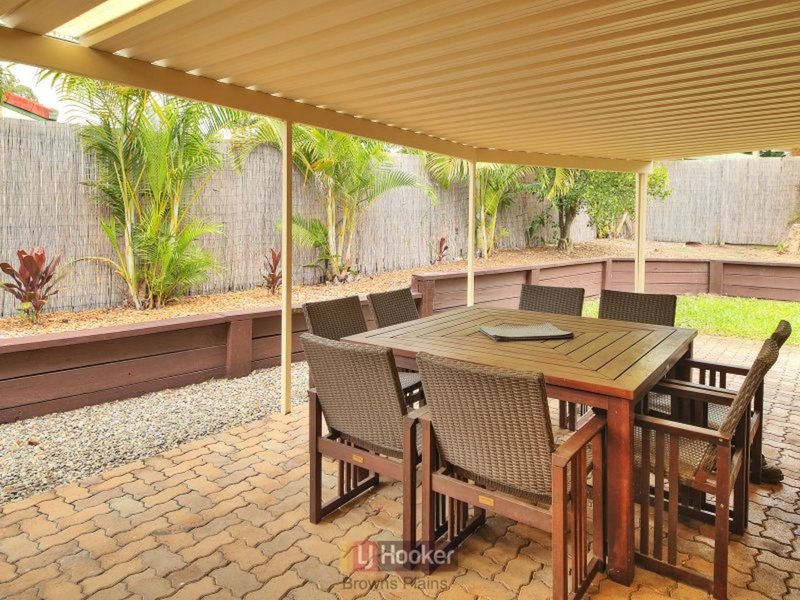 Photo - 20 Federation Drive, Hillcrest QLD 4118 - Image 10