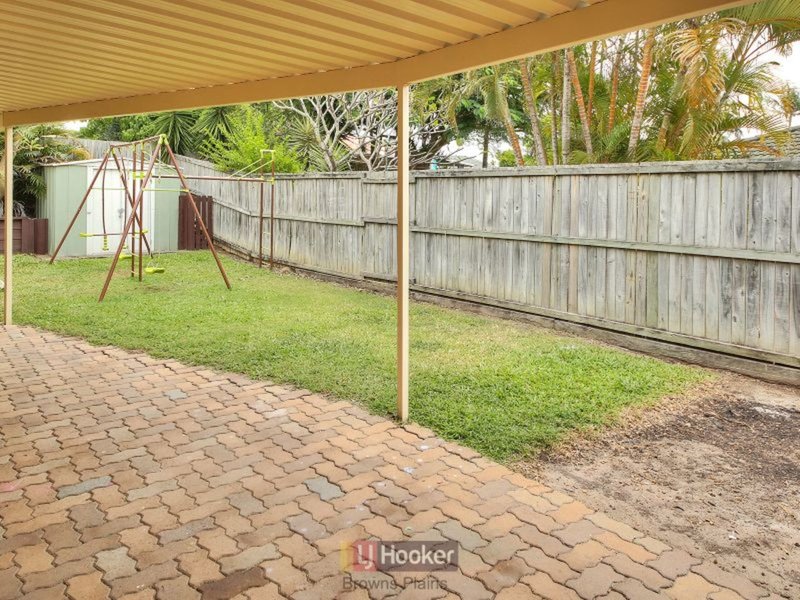 Photo - 20 Federation Drive, Hillcrest QLD 4118 - Image 11