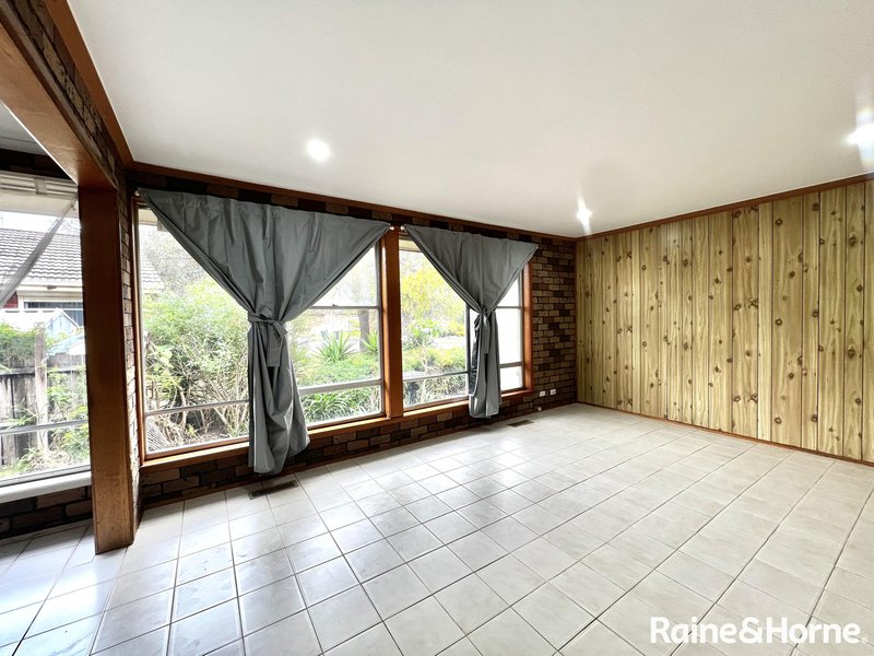 Photo - 20 Felstead Avenue, Sunshine West VIC 3020 - Image 2