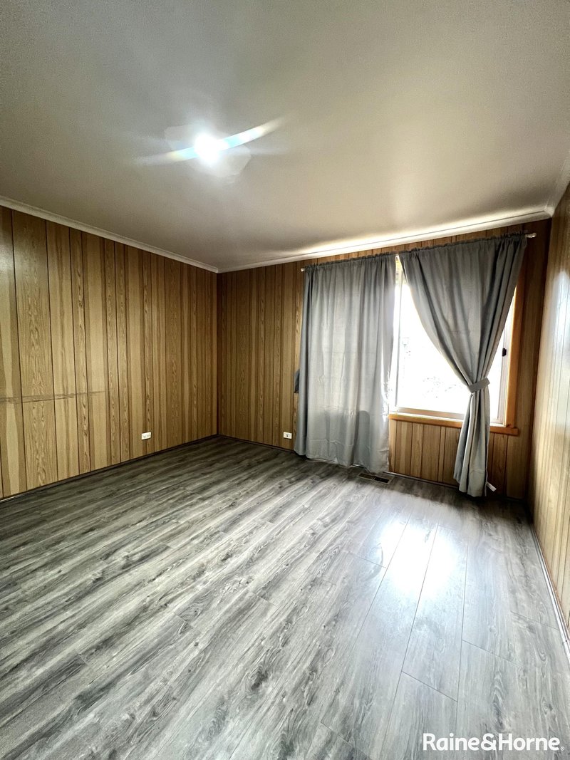 Photo - 20 Felstead Avenue, Sunshine West VIC 3020 - Image 6