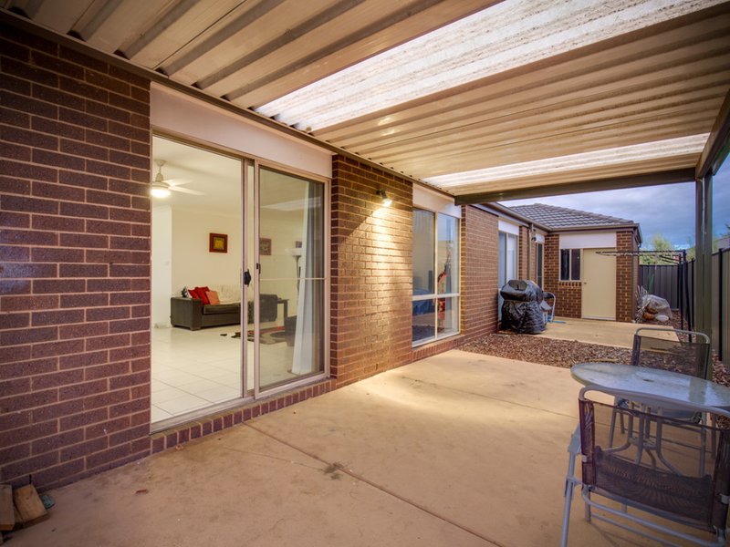 Photo - 20 Fernhurst Ave , Derrimut VIC 3030 - Image 11