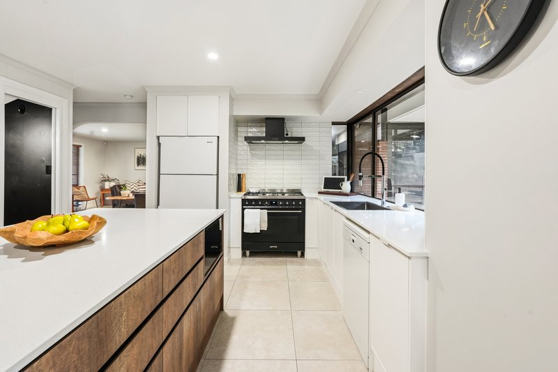 Photo - 20 Fernilee Avenue, Tea Tree Gully SA 5091 - Image 4