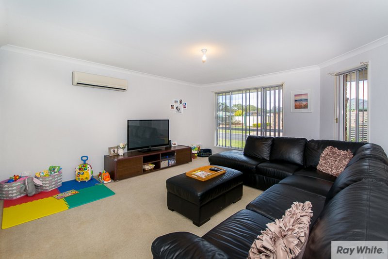 Photo - 20 Firbank Place, Boondall QLD 4034 - Image 3