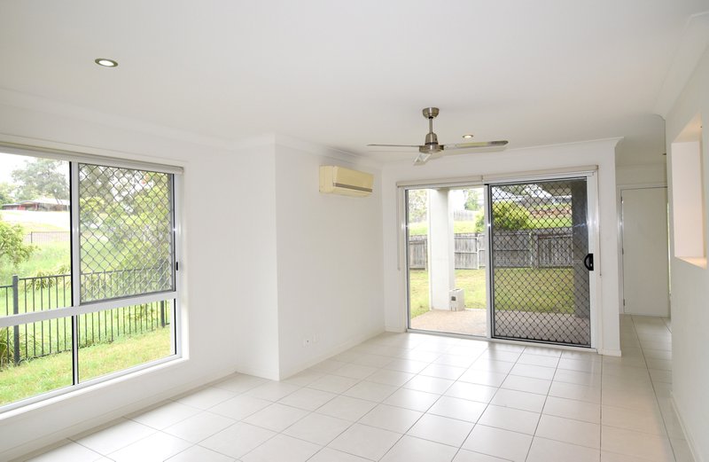 Photo - 20 Fitzroy Avenue, Clinton QLD 4680 - Image 4