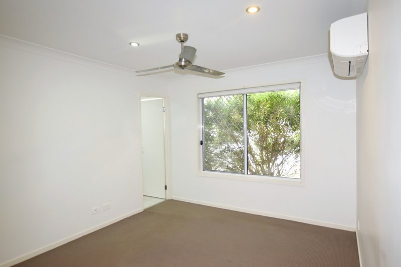 Photo - 20 Fitzroy Avenue, Clinton QLD 4680 - Image 8