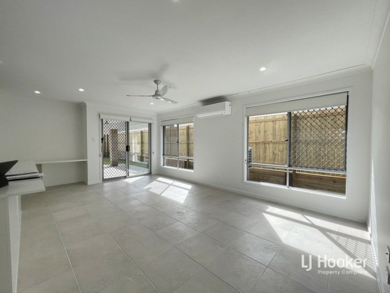 Photo - 20 Flaxton Drive, Yarrabilba QLD 4207 - Image 3