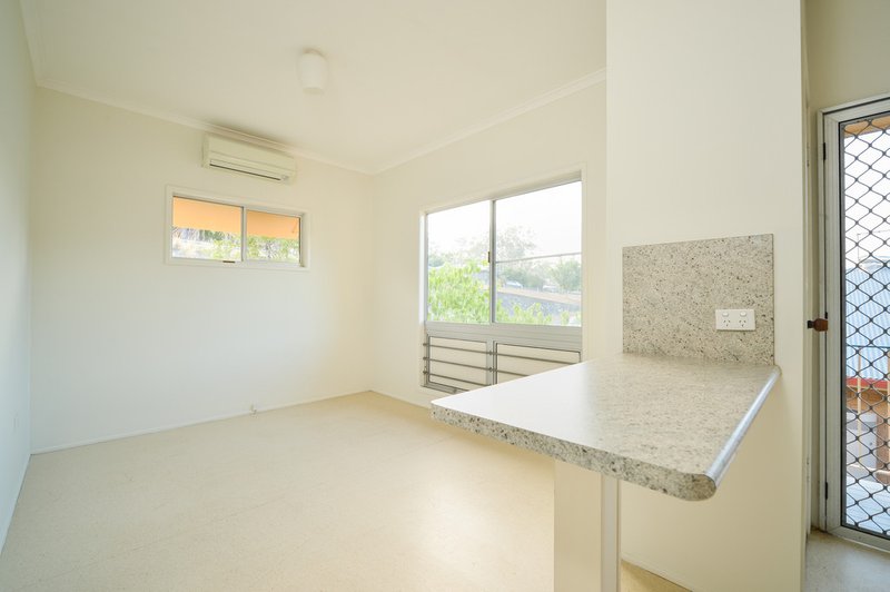 Photo - 20 Flounder Crescent, Toolooa QLD 4680 - Image 6