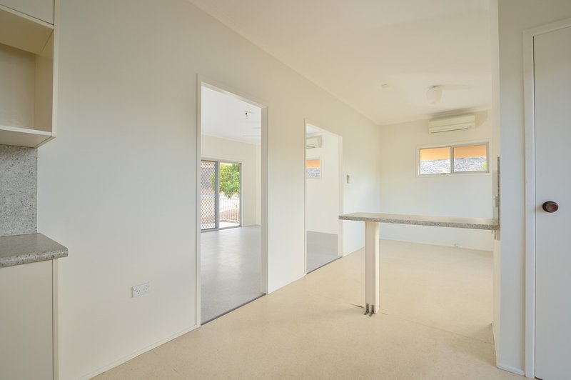 Photo - 20 Flounder Crescent, Toolooa QLD 4680 - Image 7