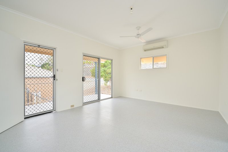 Photo - 20 Flounder Crescent, Toolooa QLD 4680 - Image 8