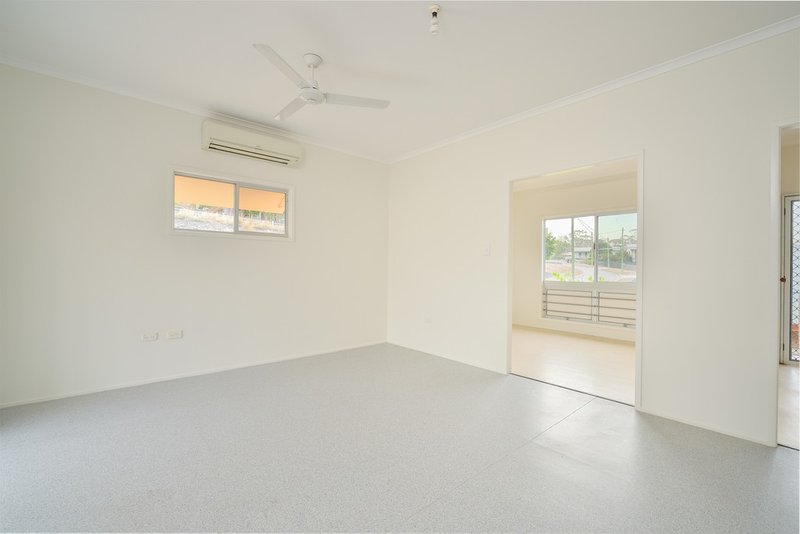 Photo - 20 Flounder Crescent, Toolooa QLD 4680 - Image 9