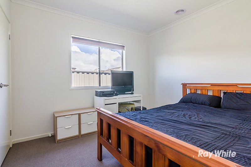 Photo - 20 Forest Drive, Clyde North VIC 3978 - Image 13