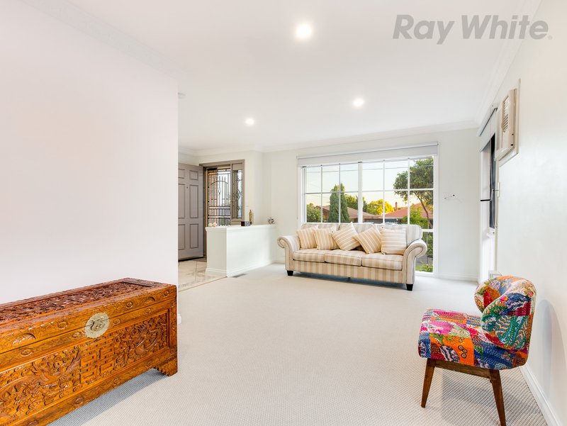 Photo - 20 Foxzami Crescent, Epping VIC 3076 - Image 5