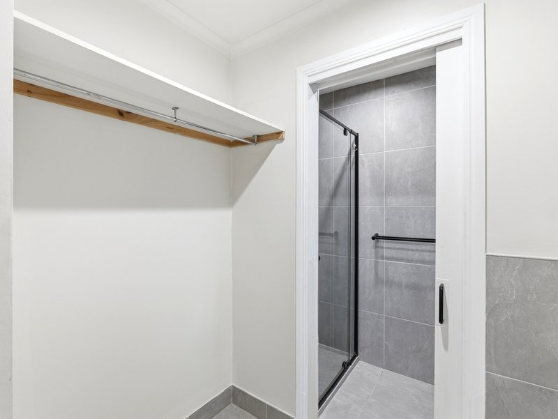 Photo - 20 Frobisher Street, Melton VIC 3337 - Image 17