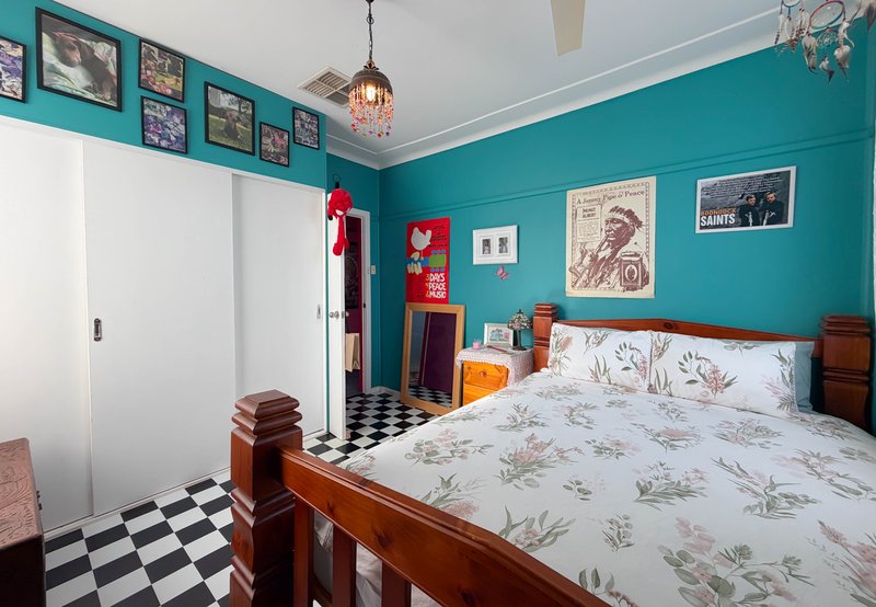 Photo - 20 Gallop Avenue, Parkes NSW 2870 - Image 8