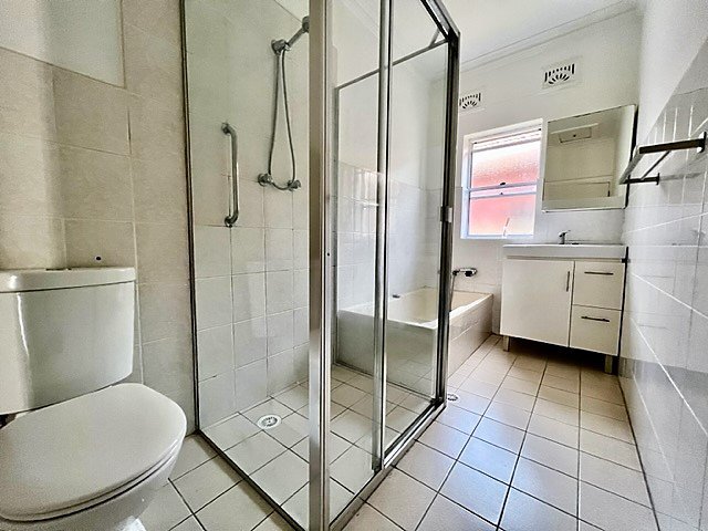 Photo - 20 Gannons Ave , Hurstville NSW 2220 - Image 7